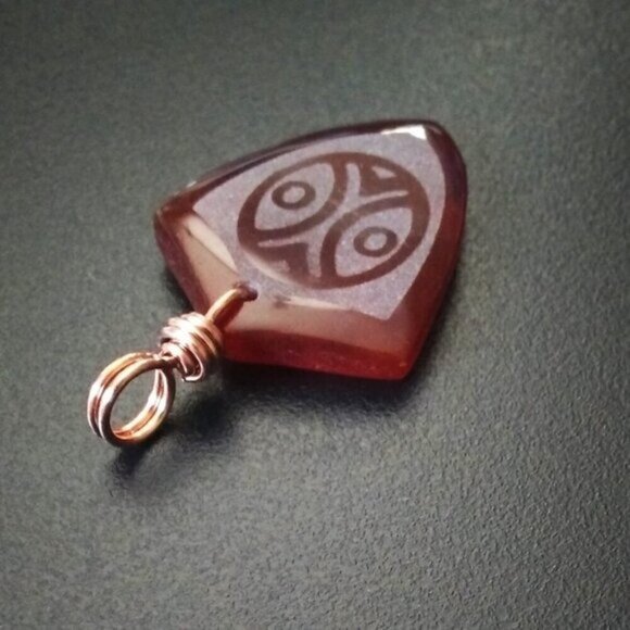 Masculine Russet Brown Agate Shield Pendant - Etched Tribal Design - Picture 3 of 9